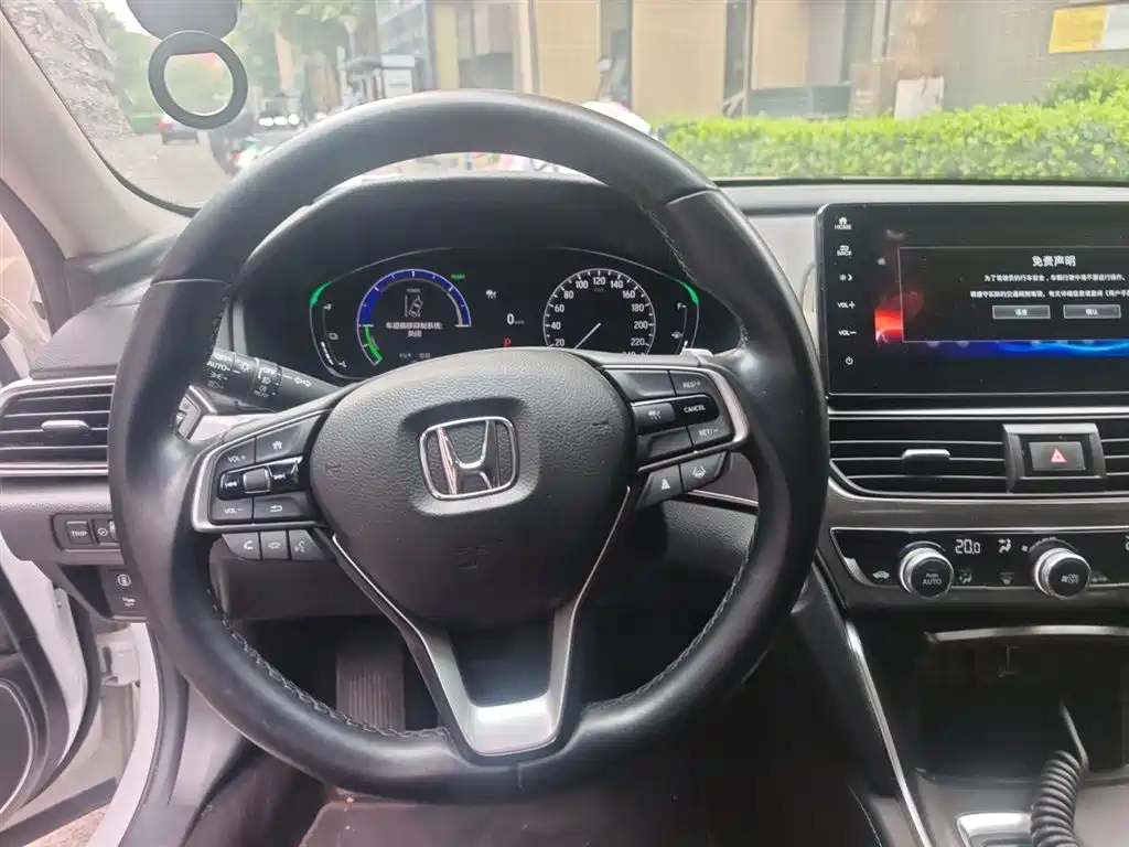 Honda Accord 2022 — фото 11