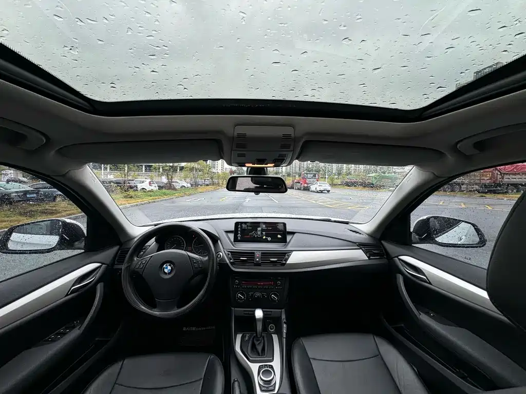 BMW X1 2014 — фото 15