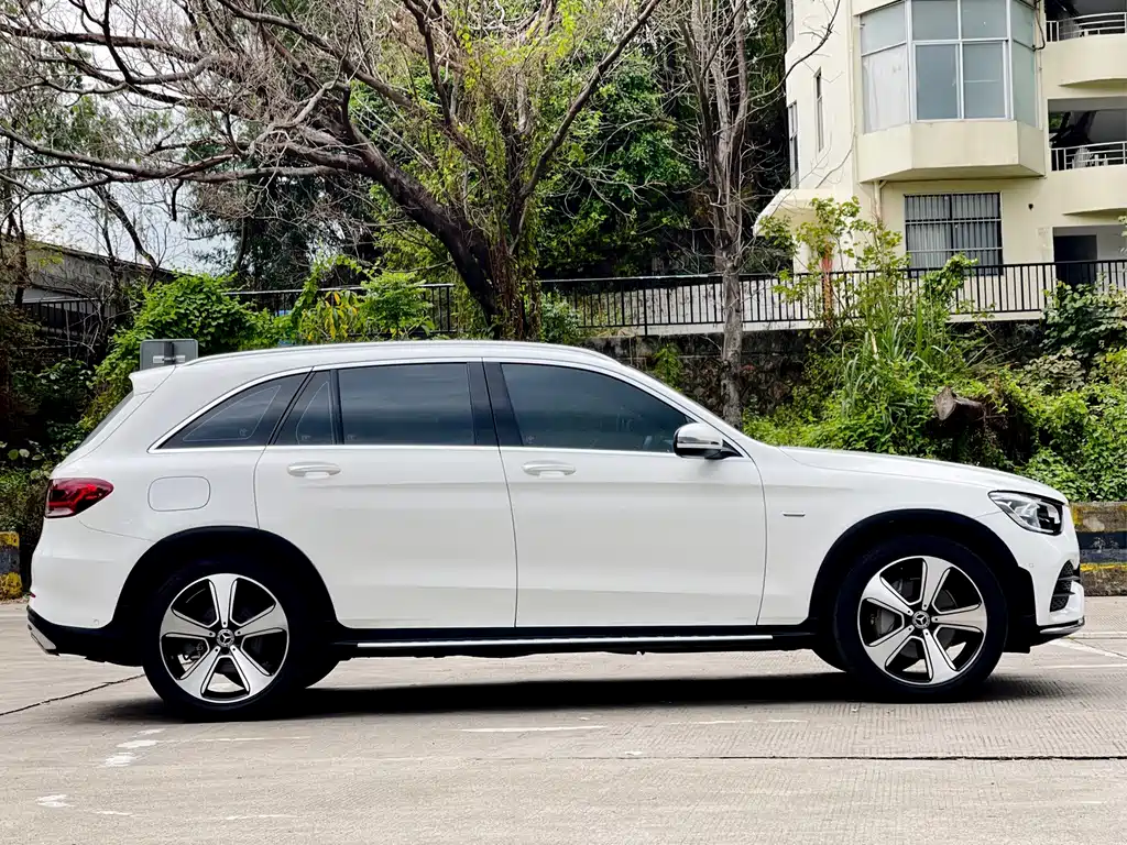 Mercedes-Benz GLC 2023 — фото 25
