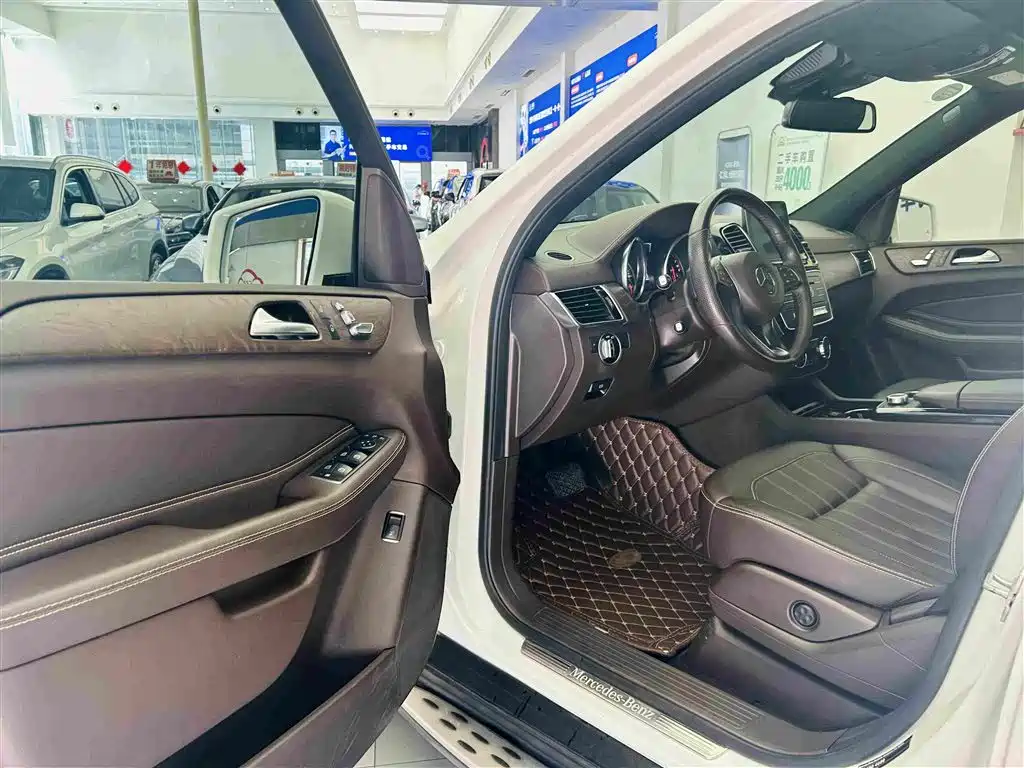 Mercedes-Benz GLE 2018 — фото 20