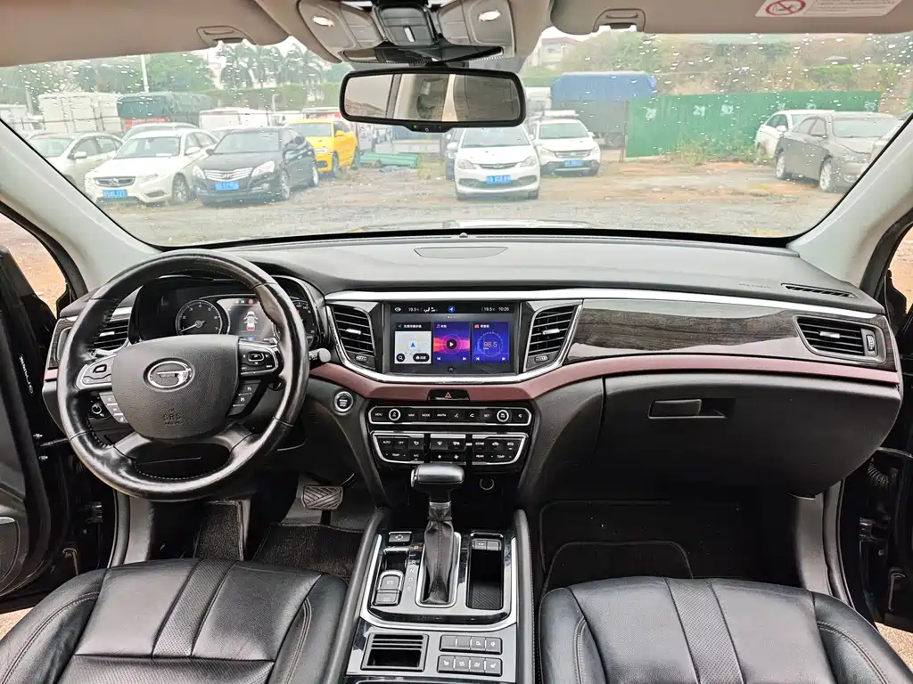 GAC Motor Trumpchi GS8 2018 — фото 15