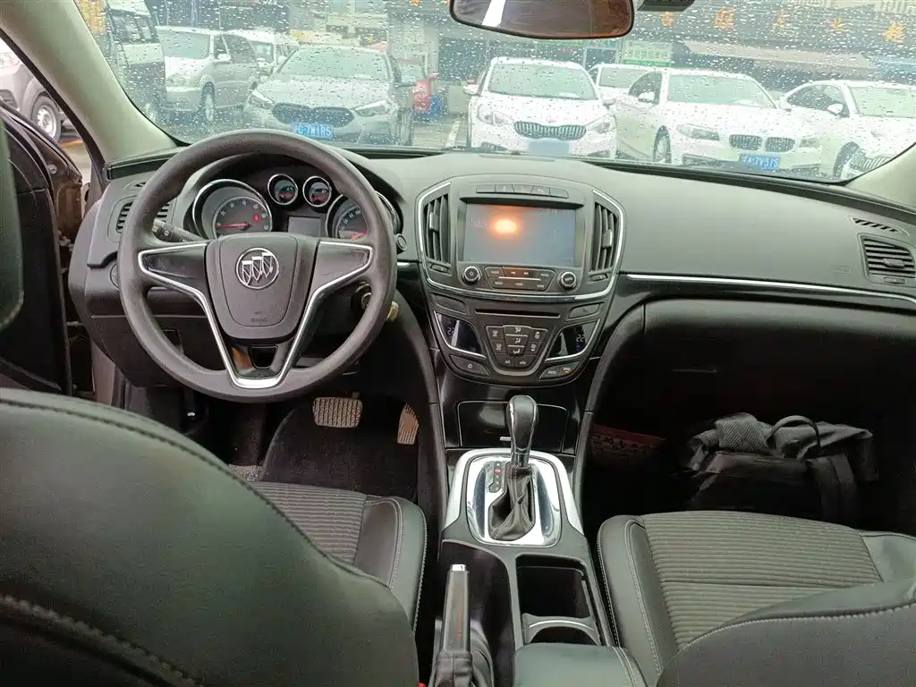 Buick Regal 2015 — фото 10