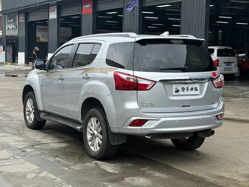 Isuzu Mu-X Shepherd 2019 — фото 8