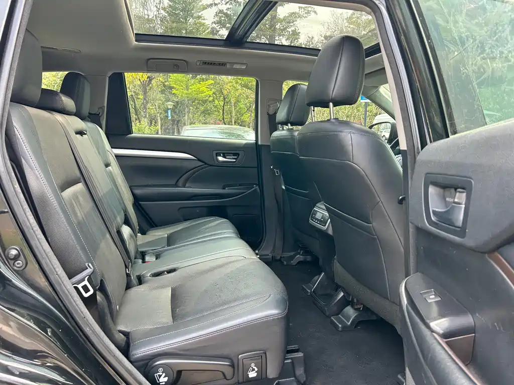Toyota Highlander 2019 — фото 26
