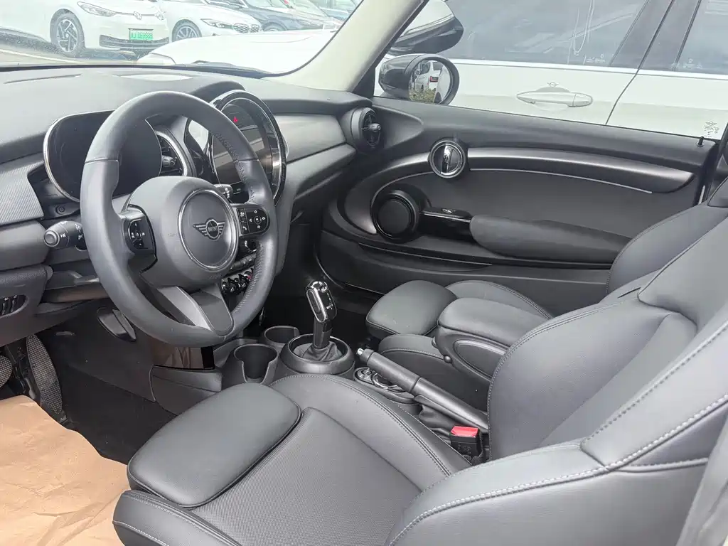 MINI MINI 2022