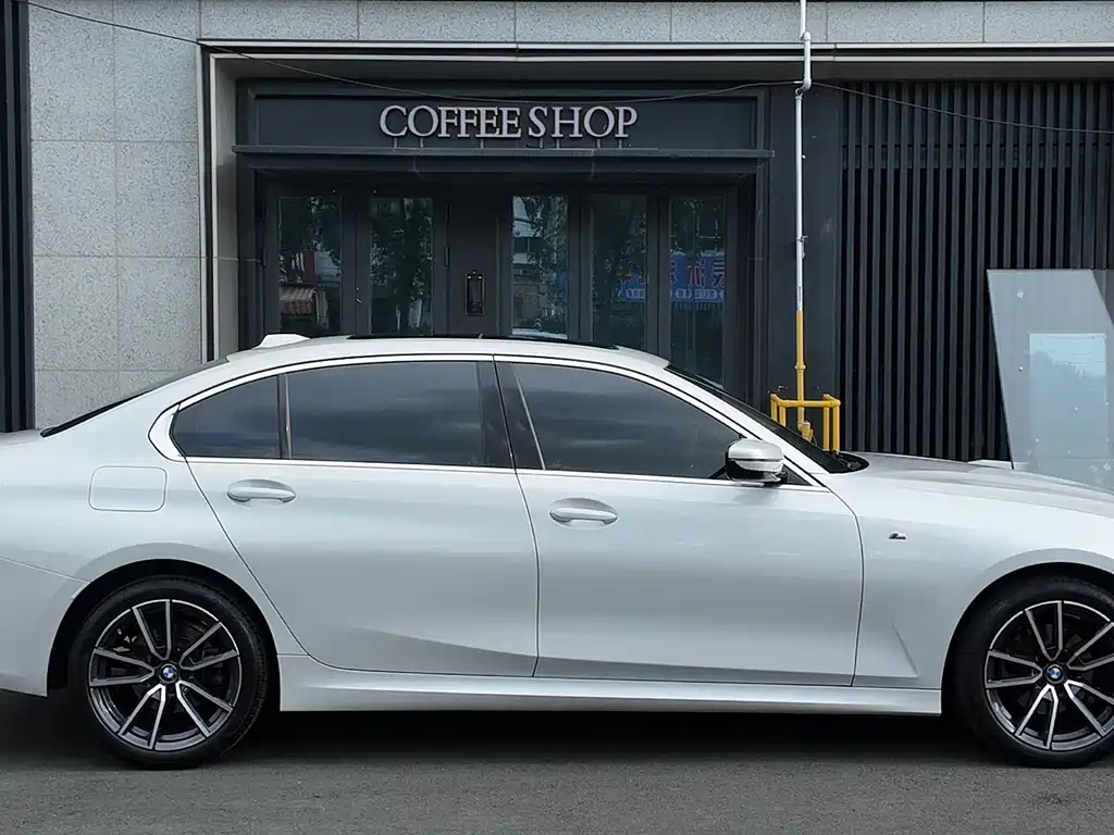 BMW 3 Series 2024