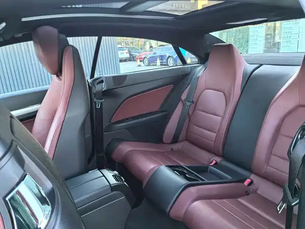 Mercedes-Benz E-Class 2011
