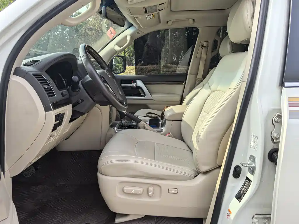 Toyota Land Cruiser 2019 — фото 4
