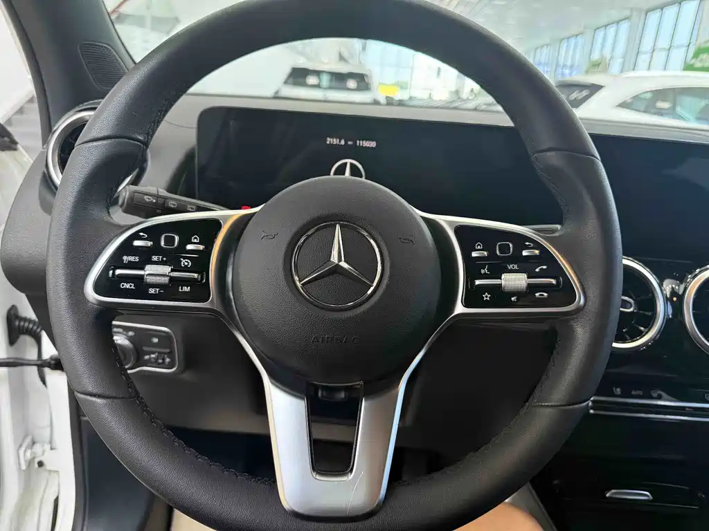 Mercedes-Benz GLB 2021 — фото 14