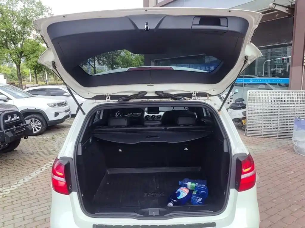 Mercedes-Benz B-Class 2015 — фото 15