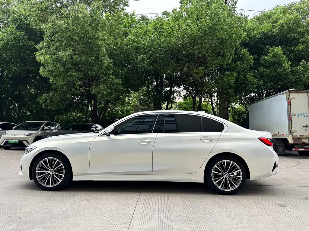 BMW 3 Series 2020 — фото 12