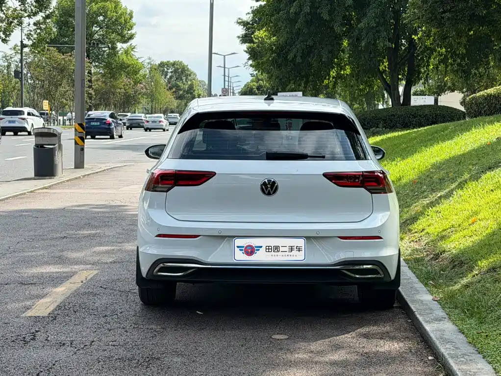 Volkswagen Golf 2023