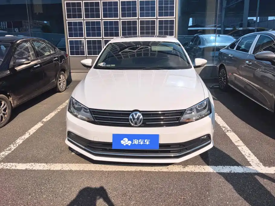 Volkswagen Sagitar 2017