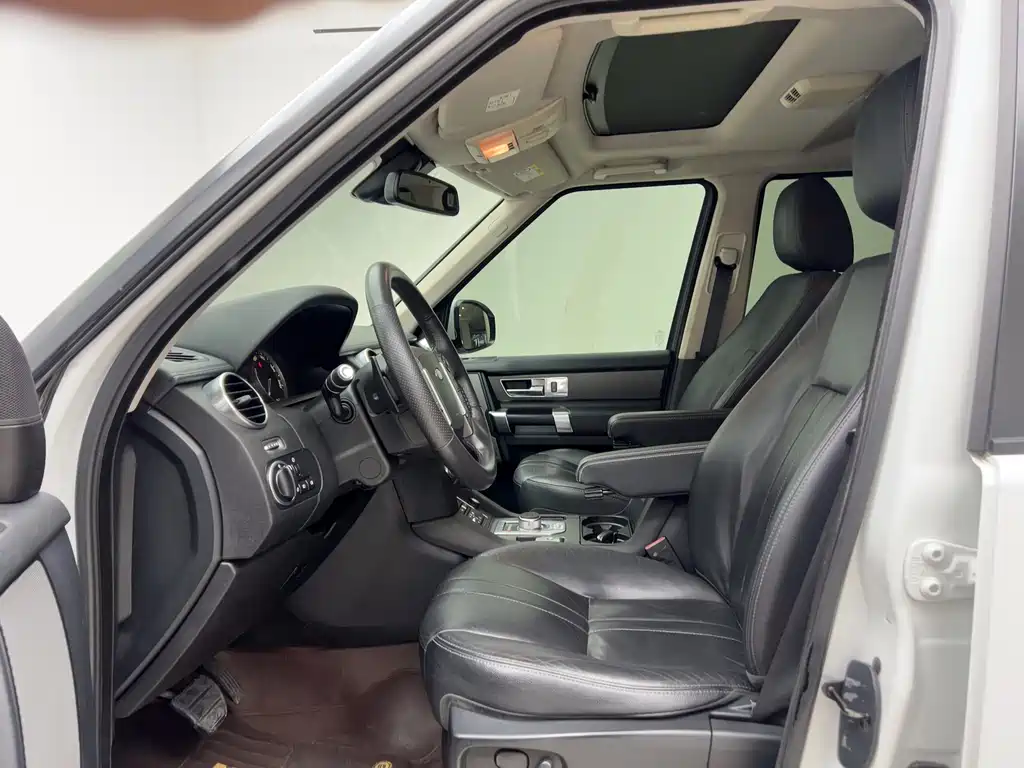 Land Rover Discovery 2015 — фото 6