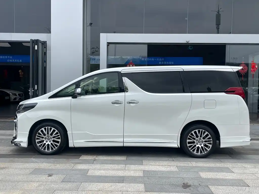 Toyota Alphard 2018 — фото 4