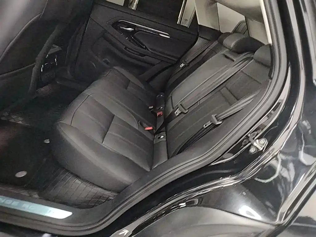 Land Rover Evoque 2022 — фото 17