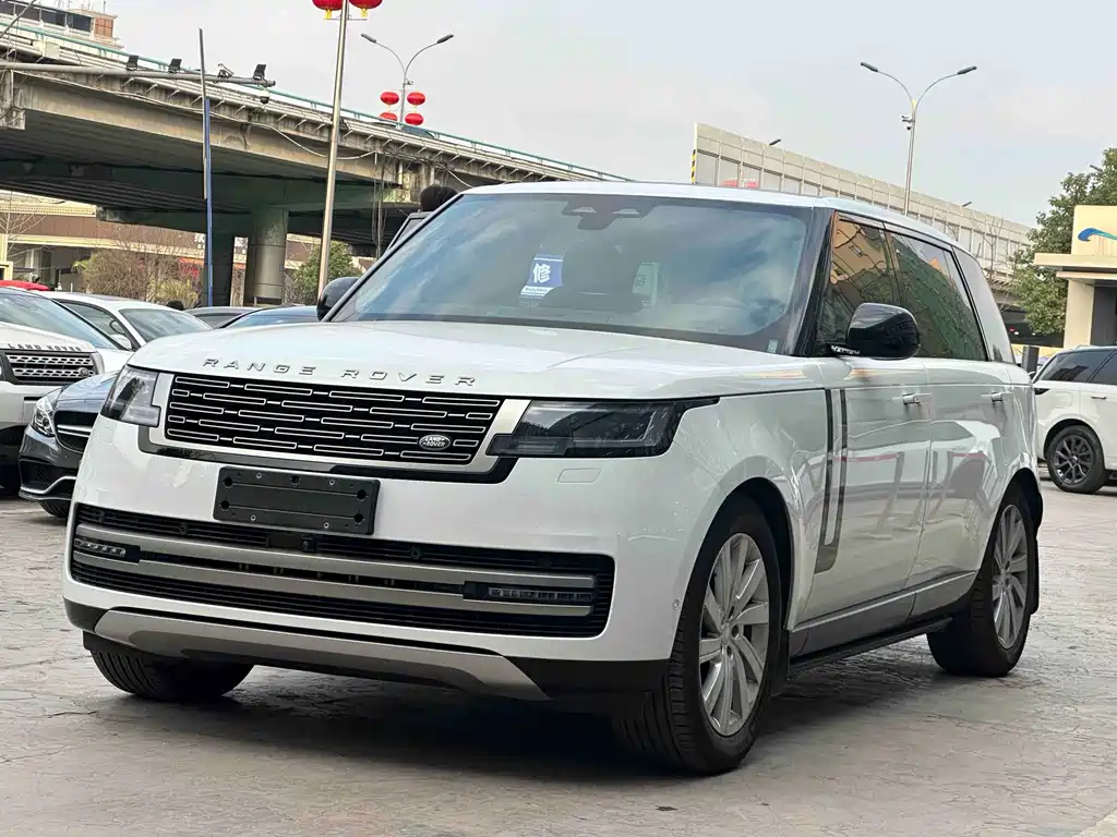 Land Rover Range Rover 2024 — фото 1