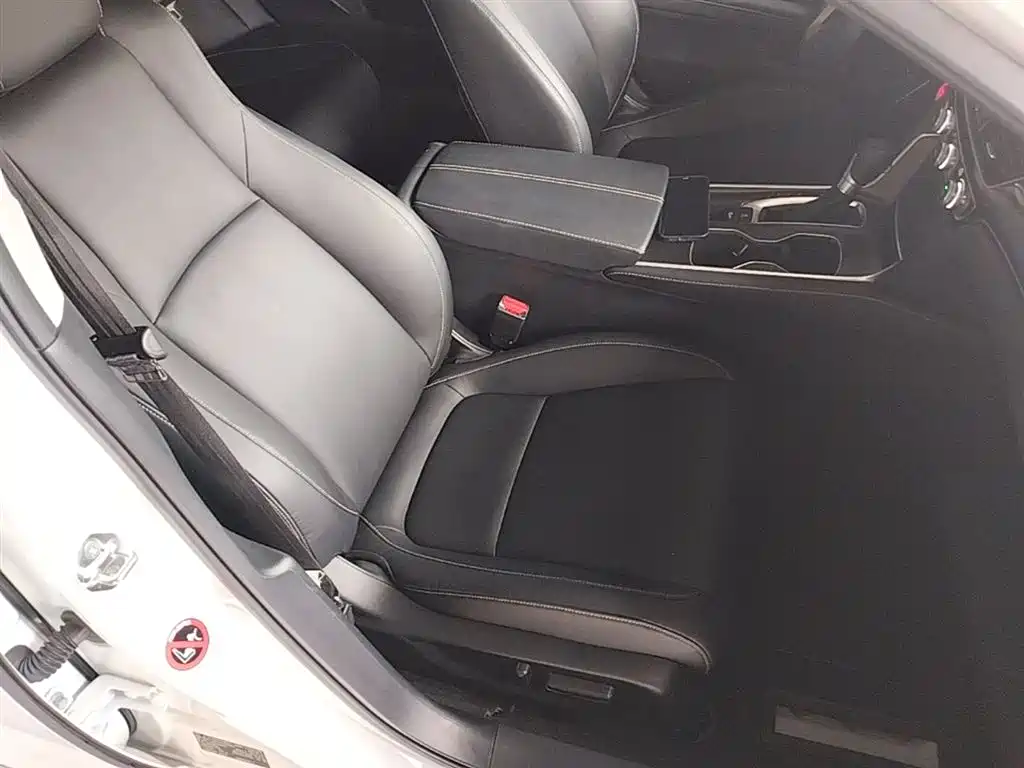 Honda Accord 2022 — фото 25