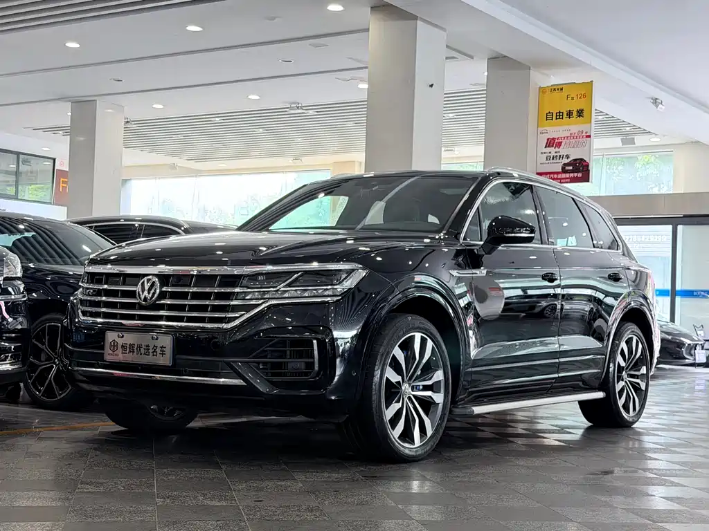 Volkswagen Touareg 2019 — фото 1