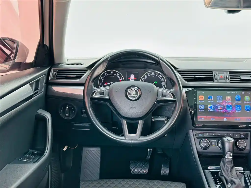 Skoda Speedy 2016 — фото 17