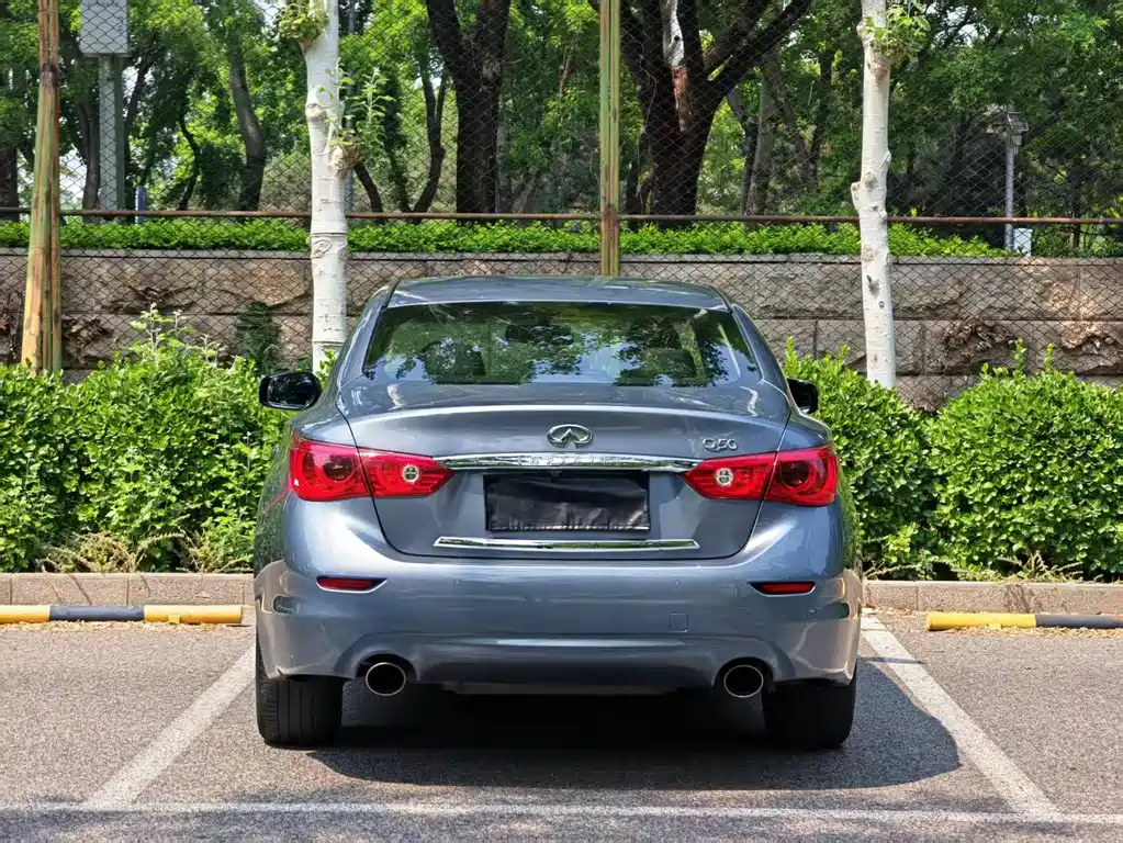 Infiniti Q50L 2015 — фото 11