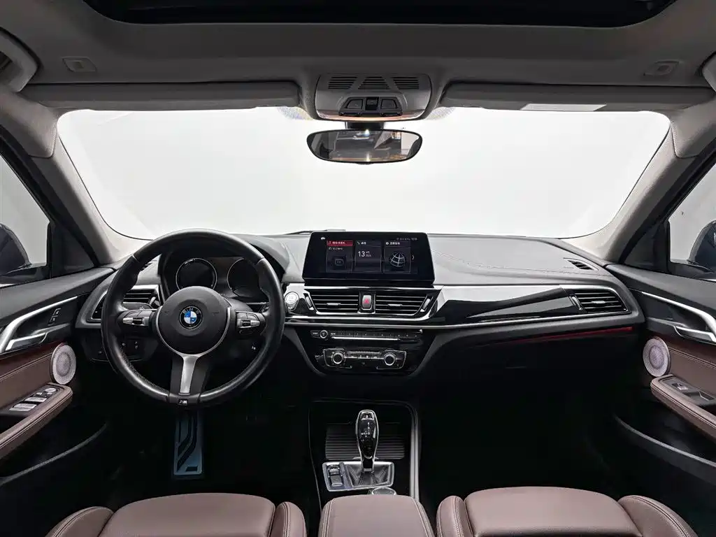 BMW 1 Series 2022 — фото 21