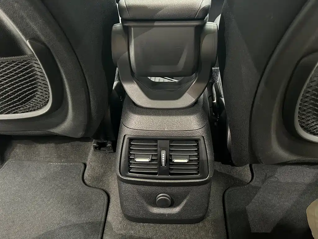 BMW 2 Series Active Tourer 2018 — фото 14