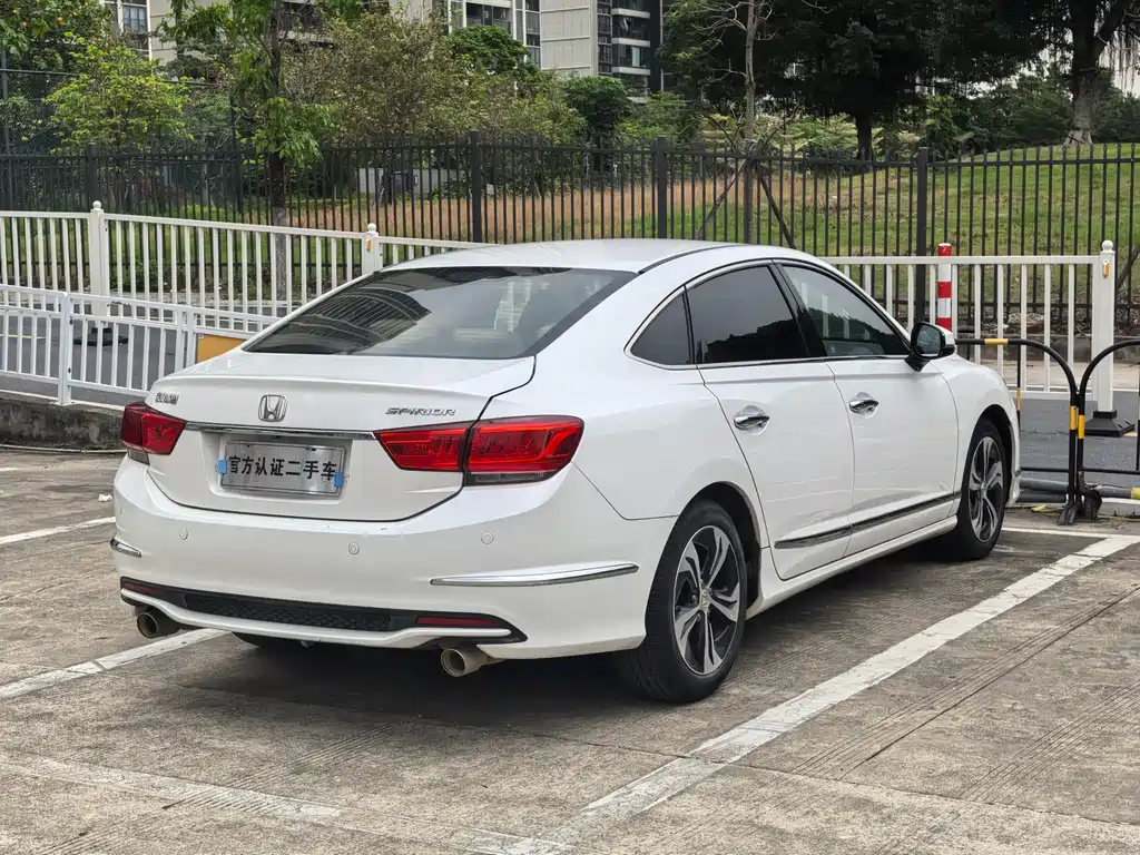 Honda Spirior 2016 — фото 22