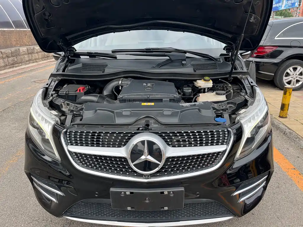 Mercedes-Benz V-Class 2020 — фото 22