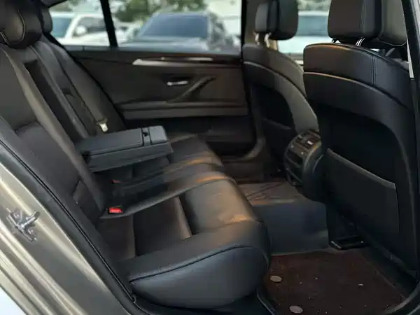 BMW 5 Series 2011