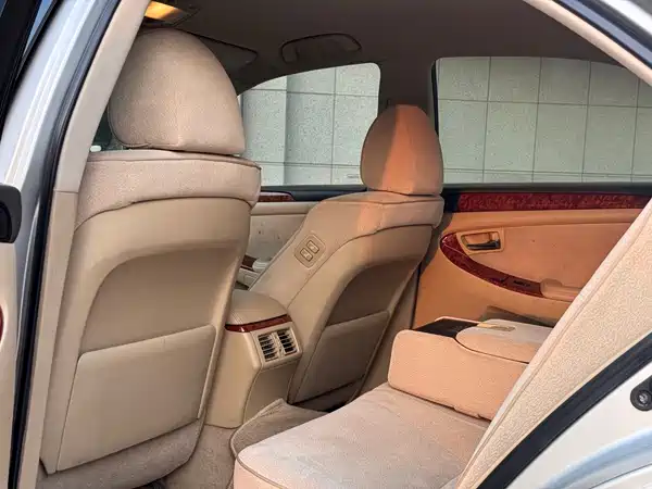 Toyota Crown 2005