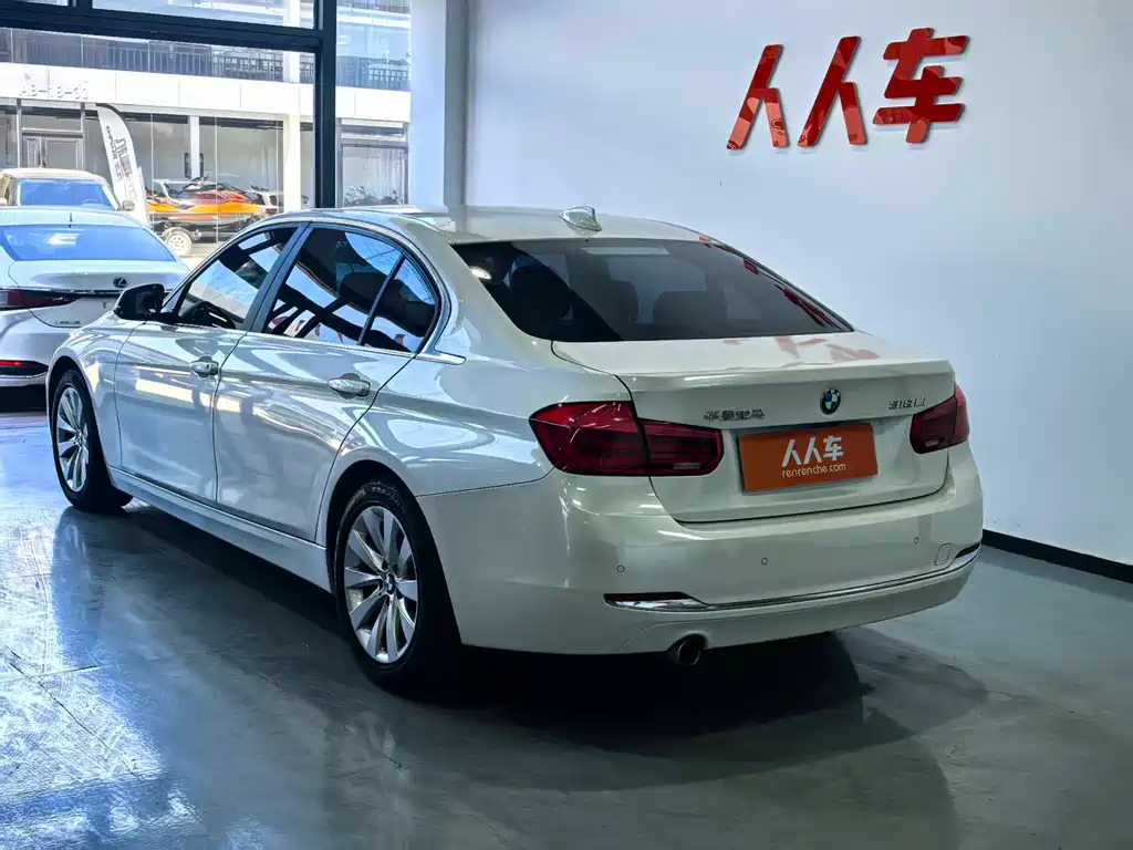 BMW 3 Series 2017 — фото 15