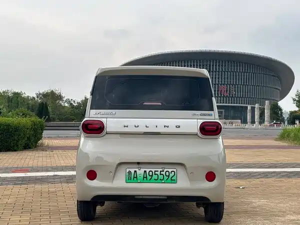 Wuling Hongguang MINIEV 2025