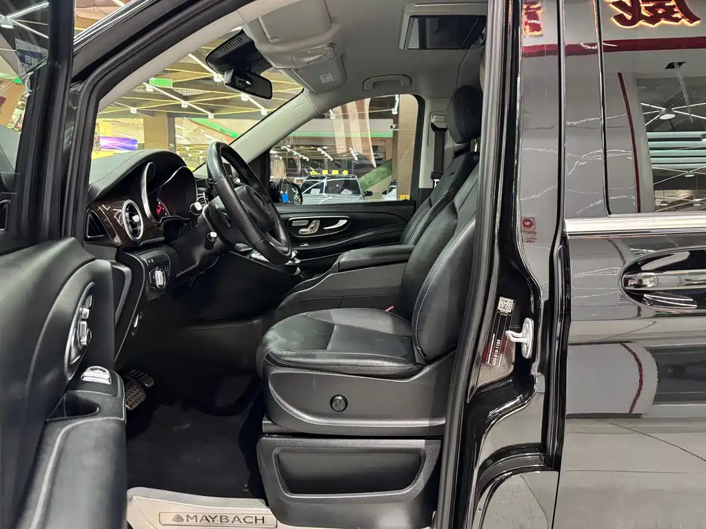 Mercedes-Benz V-Class 2020 — фото 5