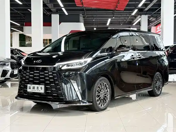 Lexus LM 2026