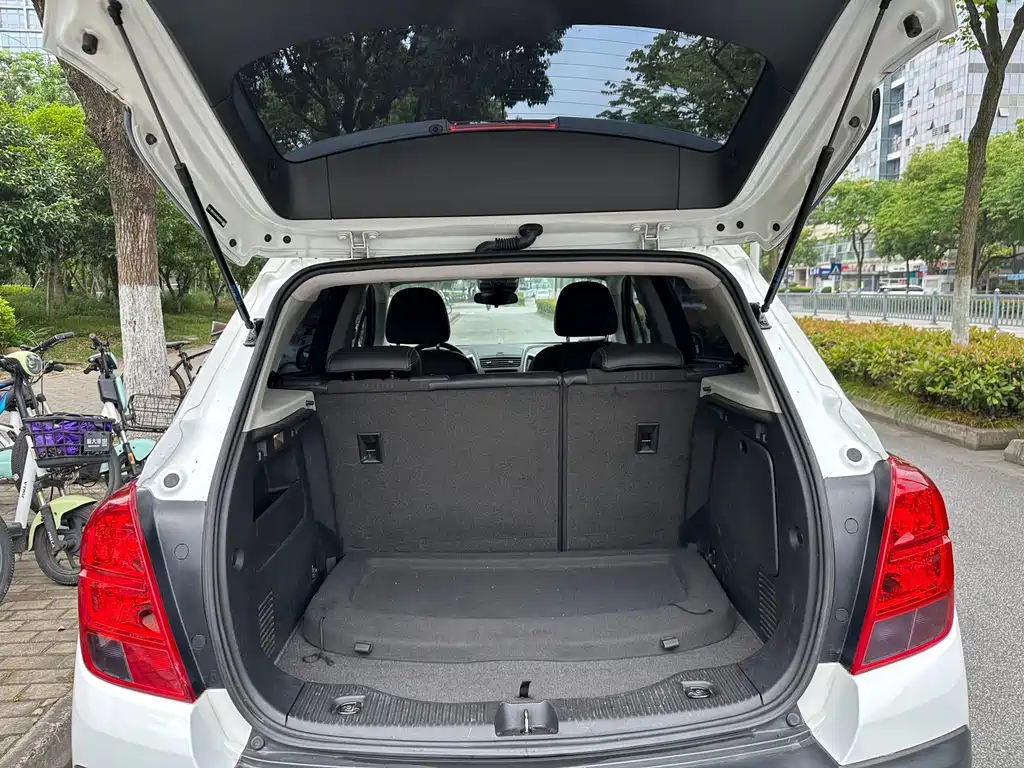 Chevrolet Trax 2015 — фото 15