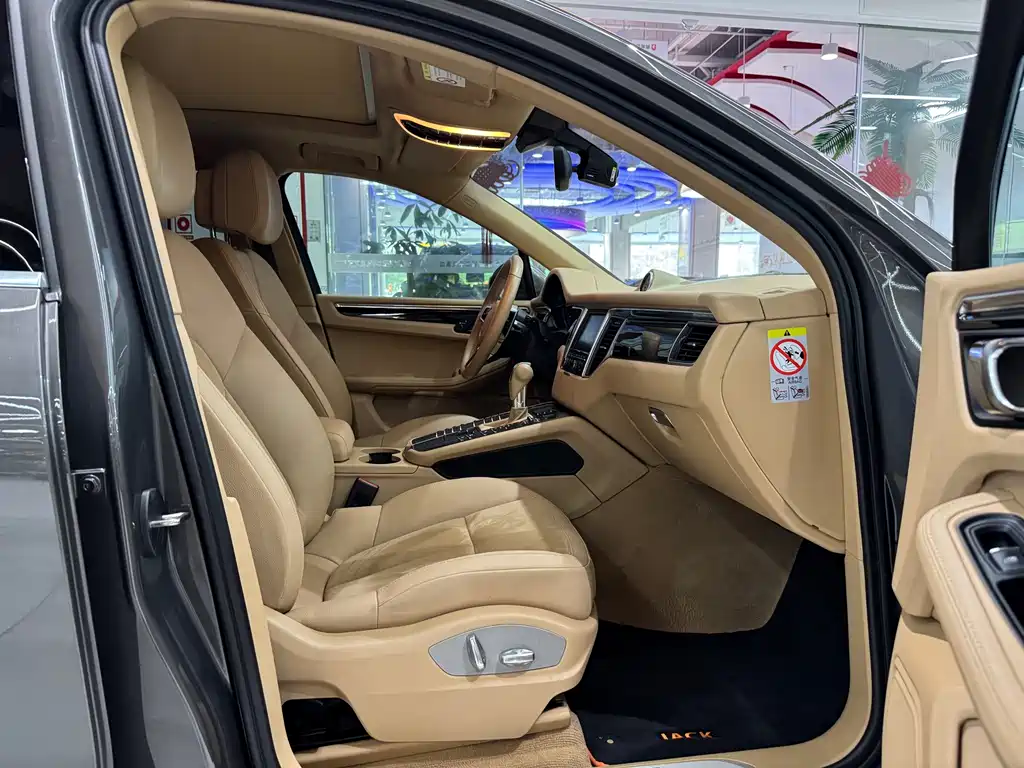 Porsche Macan 2015 — фото 10