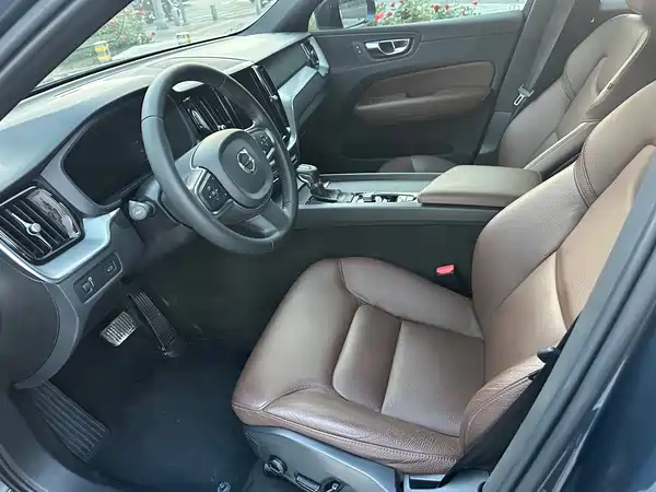 Volvo XC60 2021