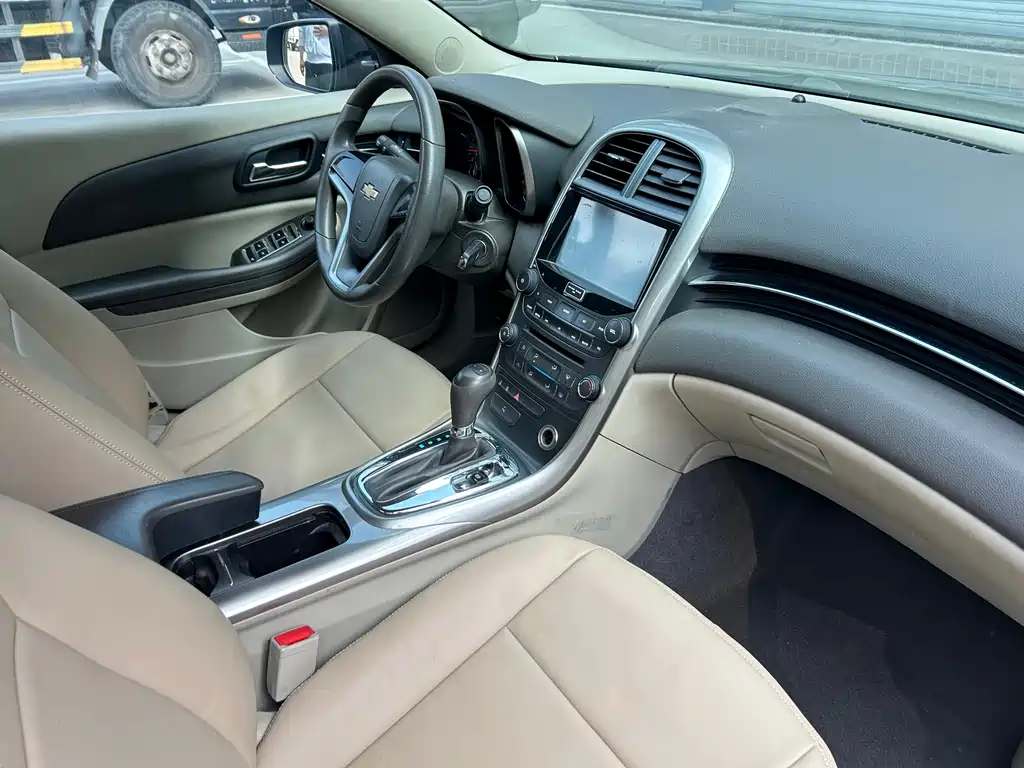 Chevrolet Malibu 2015 — фото 12
