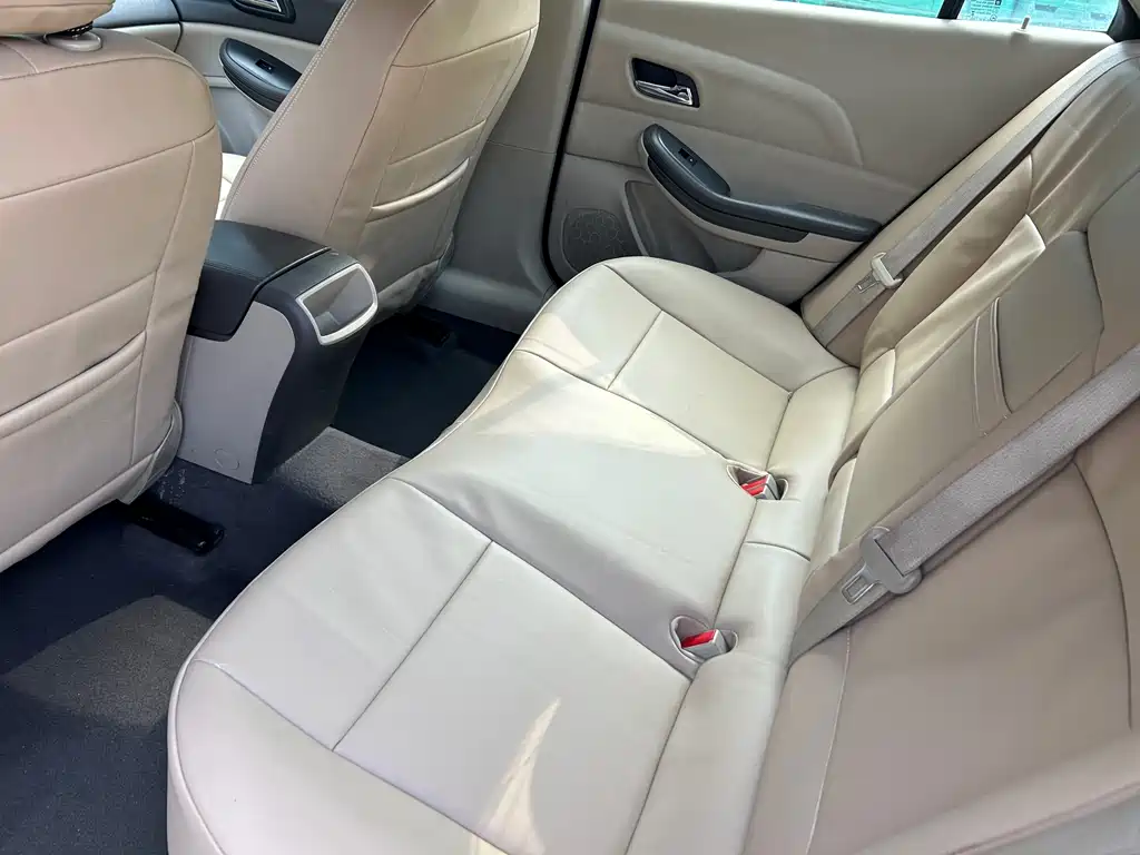 Chevrolet Malibu 2015 — фото 13