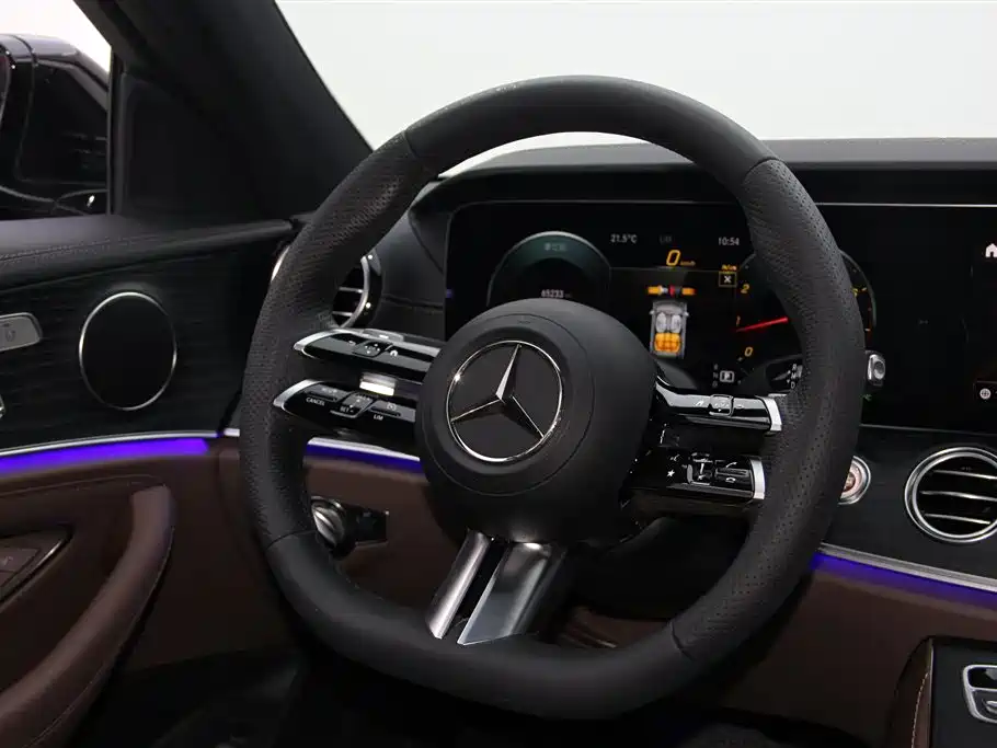 Mercedes-Benz E-Class 2023 — фото 14
