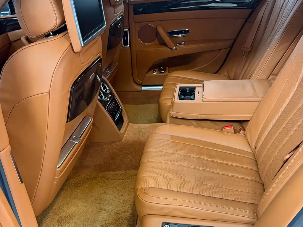 Bentley Flying Spur 2017 — фото 4