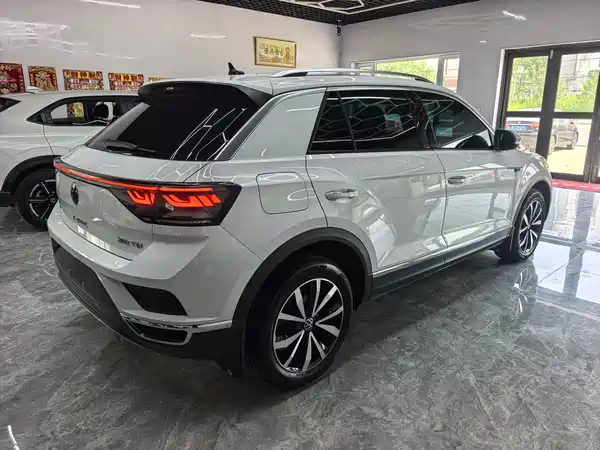 Volkswagen T-Roc 2024