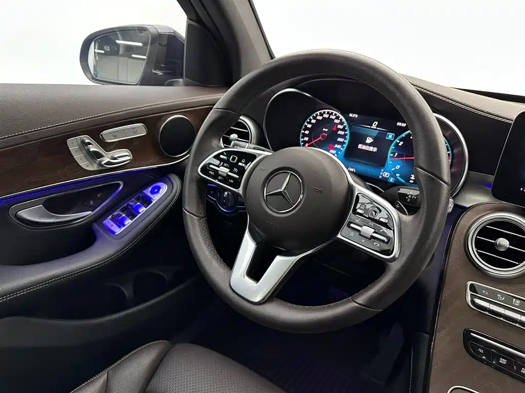 Mercedes-Benz GLC 2020 — фото 9