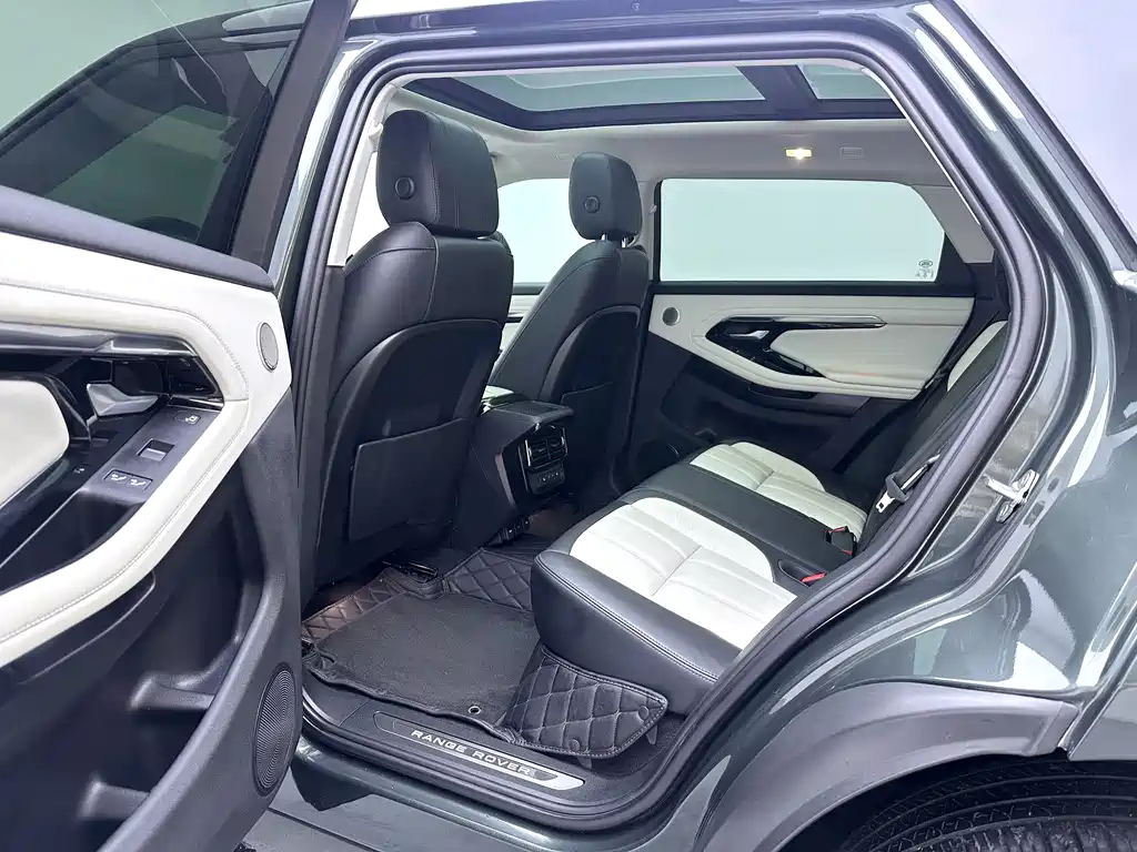 Land Rover Evoque 2024 — фото 8