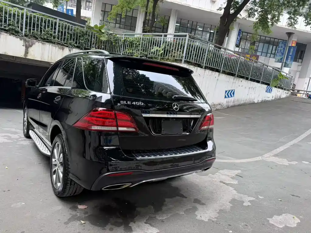 Mercedes-Benz GLE 2016 — фото 11