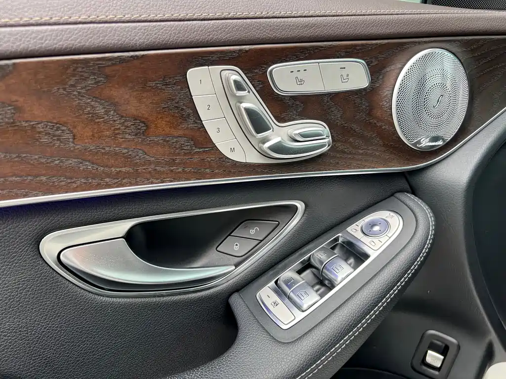 Mercedes-Benz GLC 2020 — фото 27