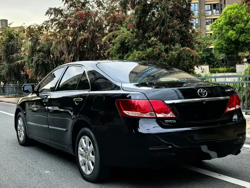 Toyota Camry 2008 — фото 9
