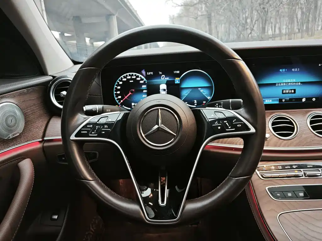 Mercedes-Benz E-Class 2022 — фото 8