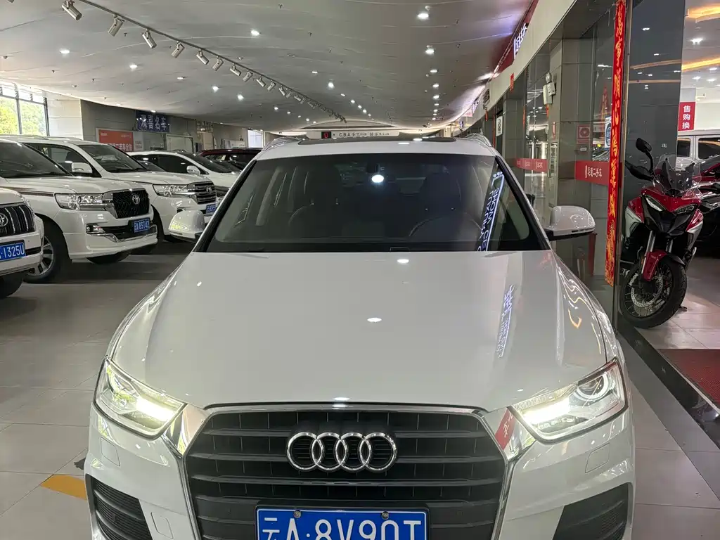 Audi Q3 2017 — фото 1